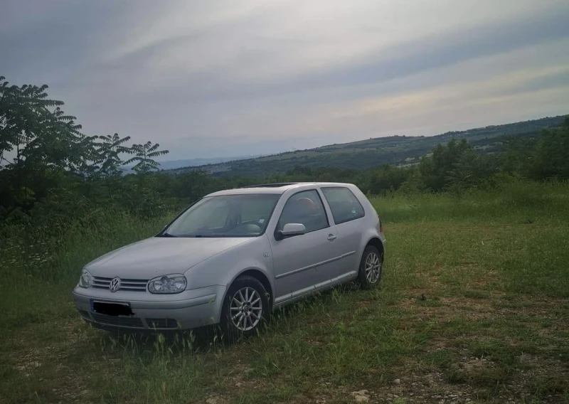 VW Golf, снимка 2 - Автомобили и джипове - 47648894