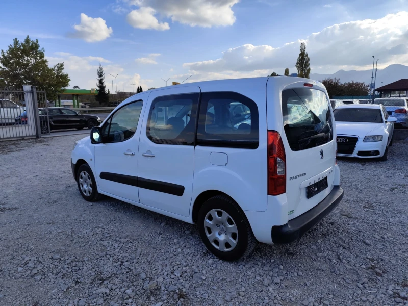 Peugeot Partner 1.6 дизел , снимка 9 - Автомобили и джипове - 47821969