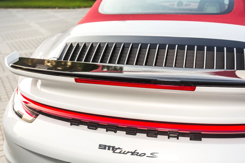 Porsche 911 992 TURBO S/AEROKIT/CER/ LIFT/BURMESTER, снимка 12 - Автомобили и джипове - 52268944