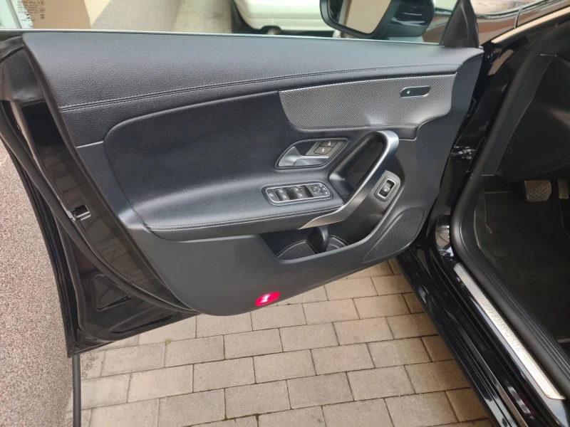 Mercedes-Benz CLA 250 CLA250, снимка 10 - Автомобили и джипове - 51526400