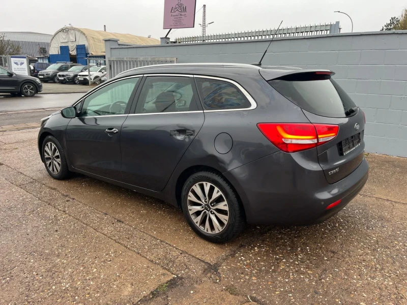 Kia Ceed, снимка 5 - Автомобили и джипове - 52801246
