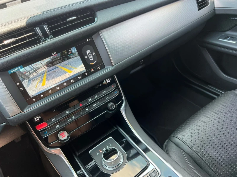 Jaguar Xf 2.0d DIGITAL/LED/XENON/KAMERA/NAVI/PODREV/KOJA/TOP, снимка 16 - Автомобили и джипове - 52811587