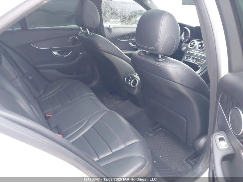 Mercedes-Benz C 300 AMG* 4MATIC* Памет* Панорама, снимка 8 - Автомобили и джипове - 52868799