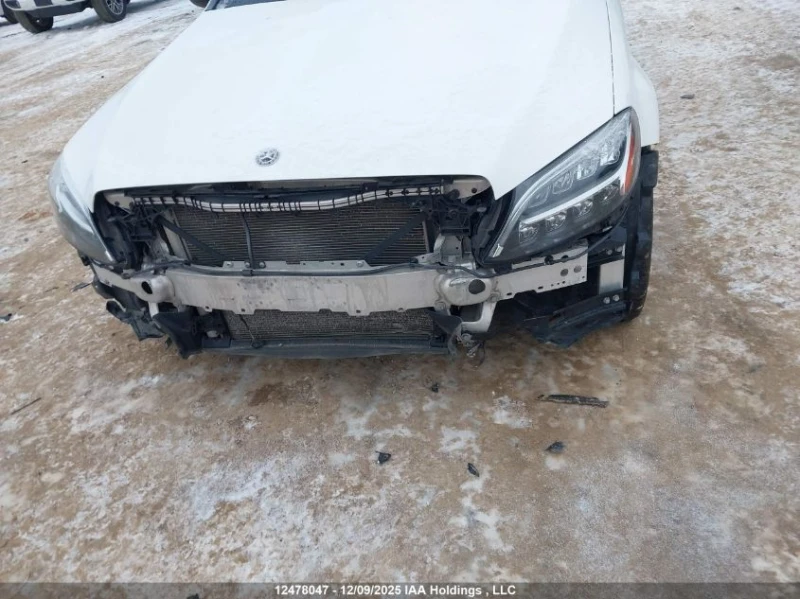 Mercedes-Benz C 300 AMG* 4MATIC* Памет* Панорама, снимка 2 - Автомобили и джипове - 52868799