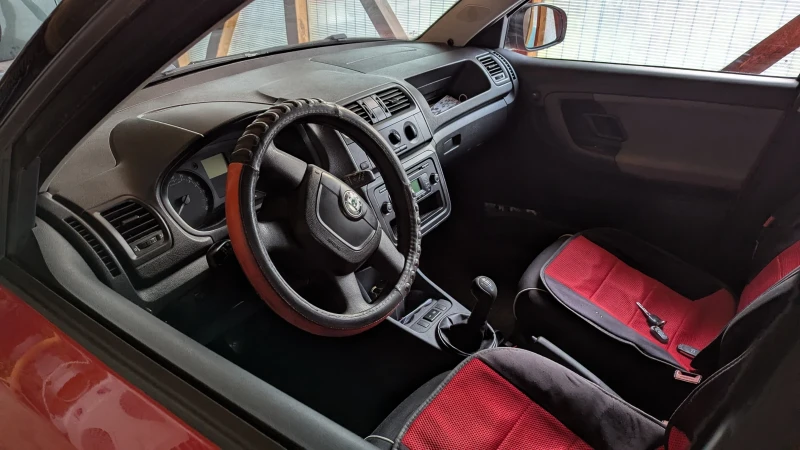Skoda Fabia Комби, снимка 4 - Автомобили и джипове - 52902036