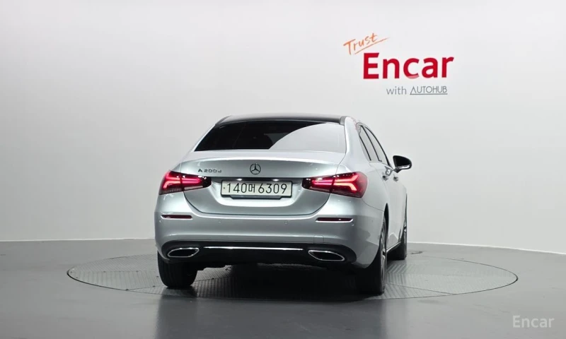 Mercedes-Benz A 200, снимка 4 - Автомобили и джипове - 52996885