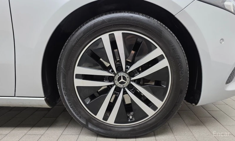 Mercedes-Benz A 200, снимка 5 - Автомобили и джипове - 52996885