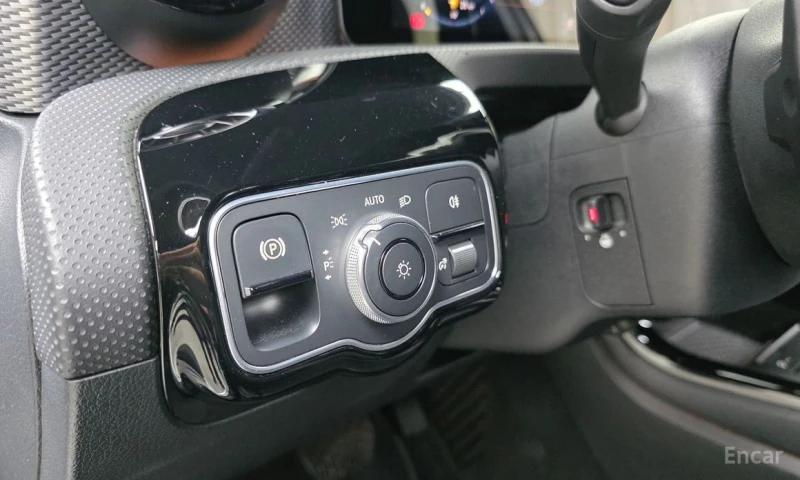 Mercedes-Benz A 200, снимка 13 - Автомобили и джипове - 52996885