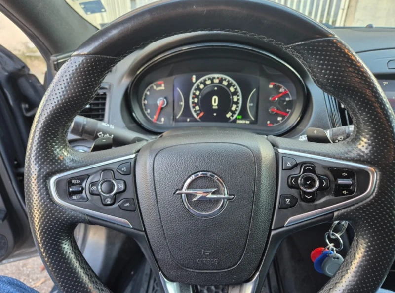 Opel Insignia, снимка 9 - Автомобили и джипове - 53037219