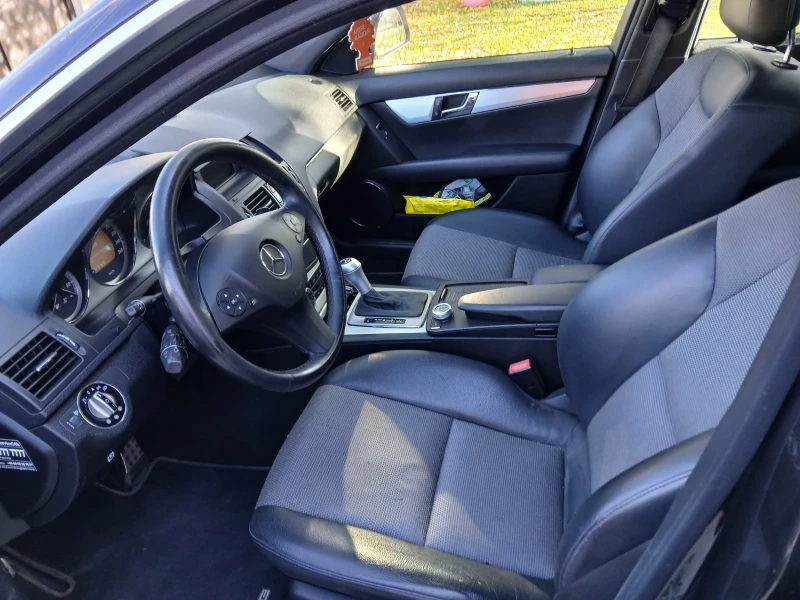 Mercedes-Benz C 220, снимка 3 - Автомобили и джипове - 53405686