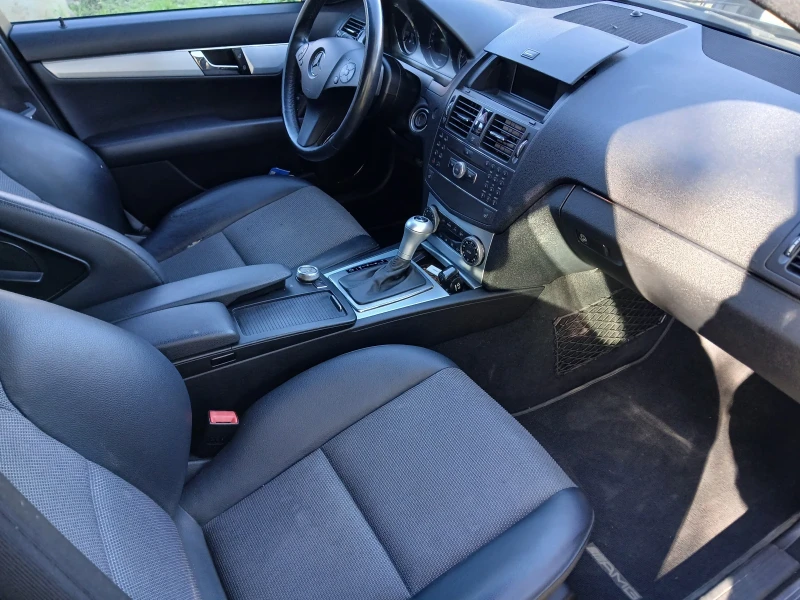 Mercedes-Benz C 220, снимка 4 - Автомобили и джипове - 53405686