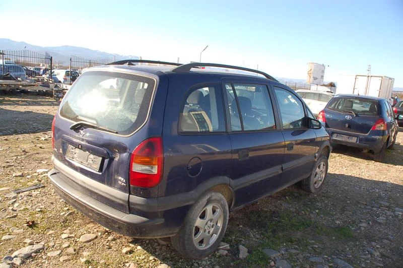 Opel Zafira 2.0, снимка 2 - Автомобили и джипове - 27683133