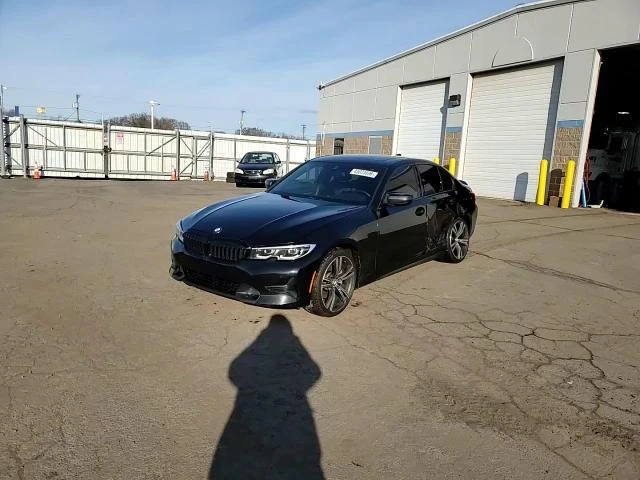 BMW 330 2.0l Xi XDRIVE, снимка 13 - Автомобили и джипове - 54360541