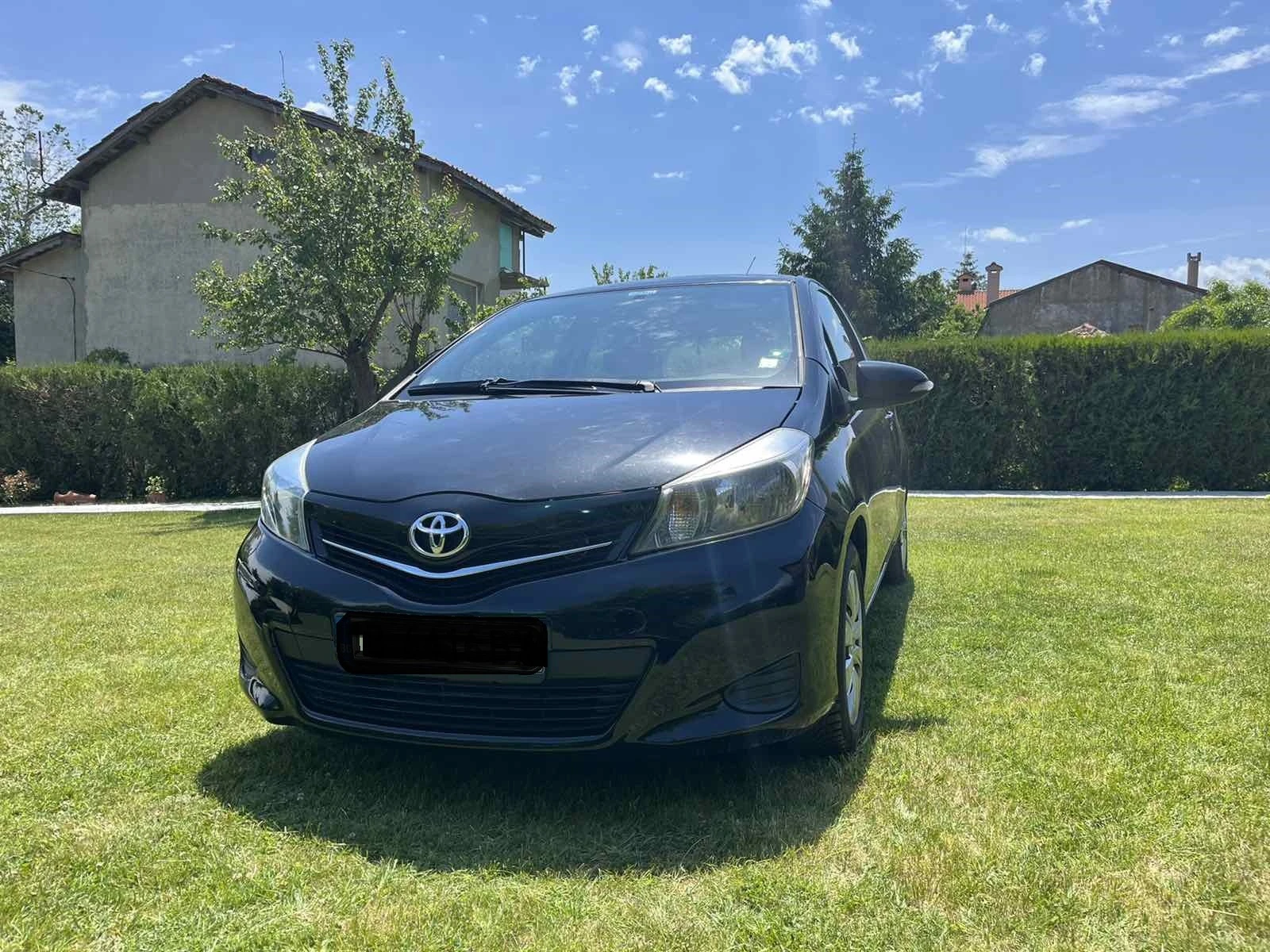 Toyota Yaris  1.0 i * Navi* Cam - изображение 4