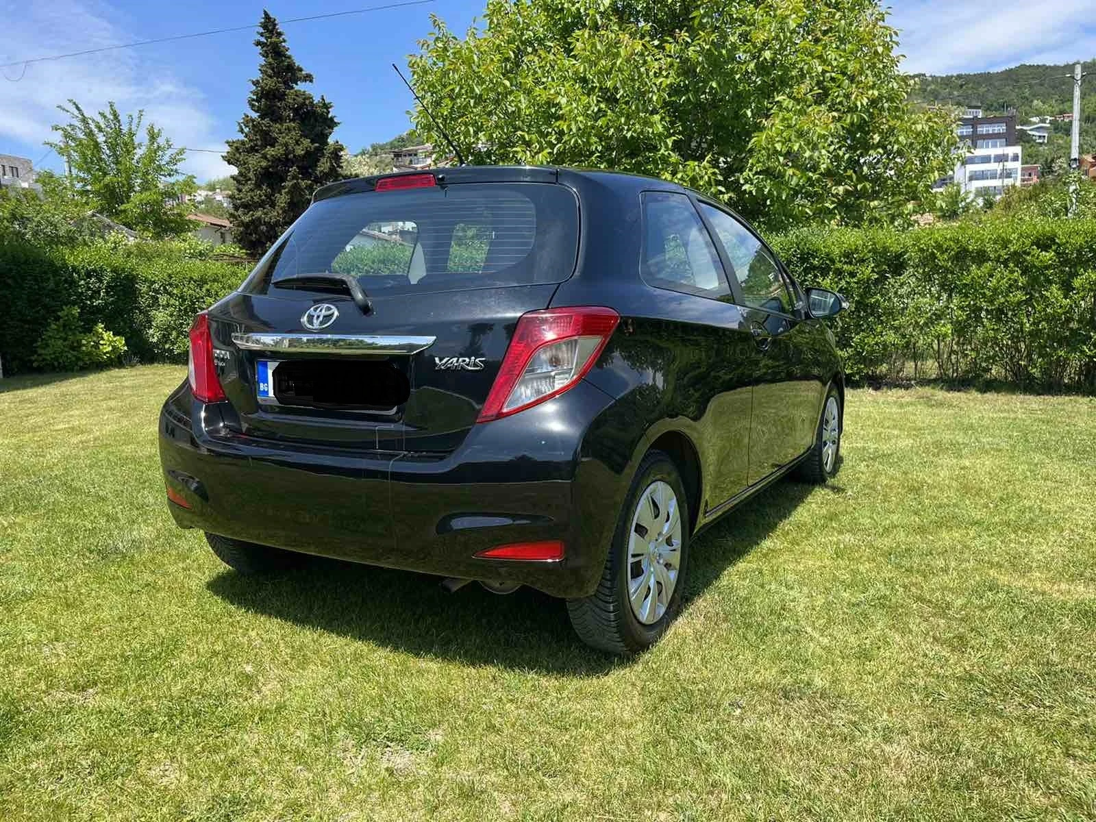 Toyota Yaris  1.0 i * Navi* Cam - изображение 3