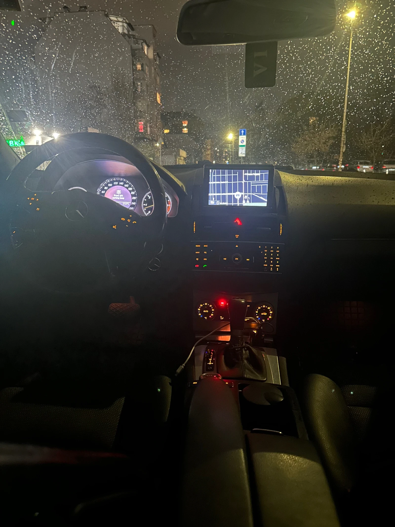 Mercedes-Benz C 320 | Mobile.bg — изображение 16