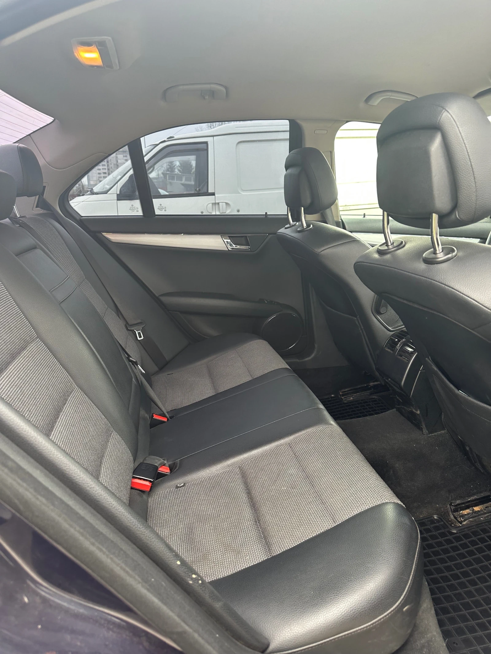 Mercedes-Benz C 320 | Mobile.bg — изображение 11