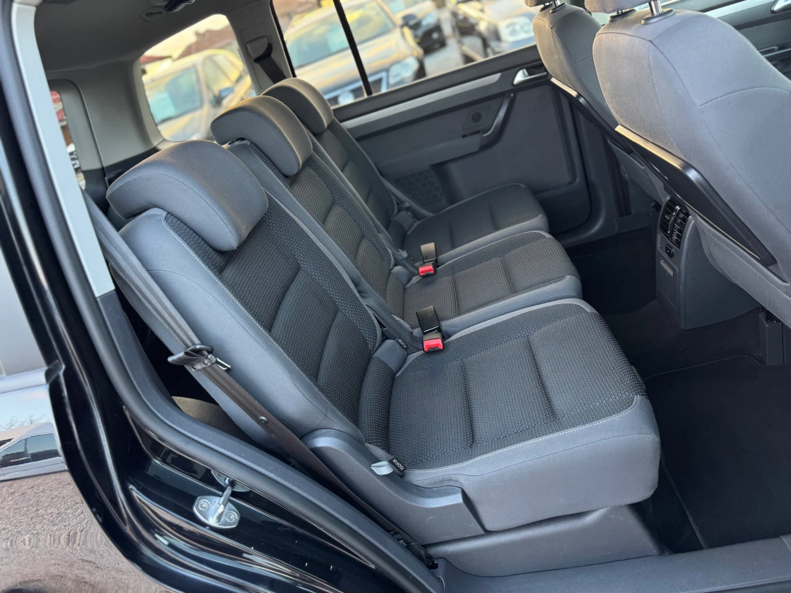 VW Touran 2.0TDI 140 DSG     | Mobile.bg   13