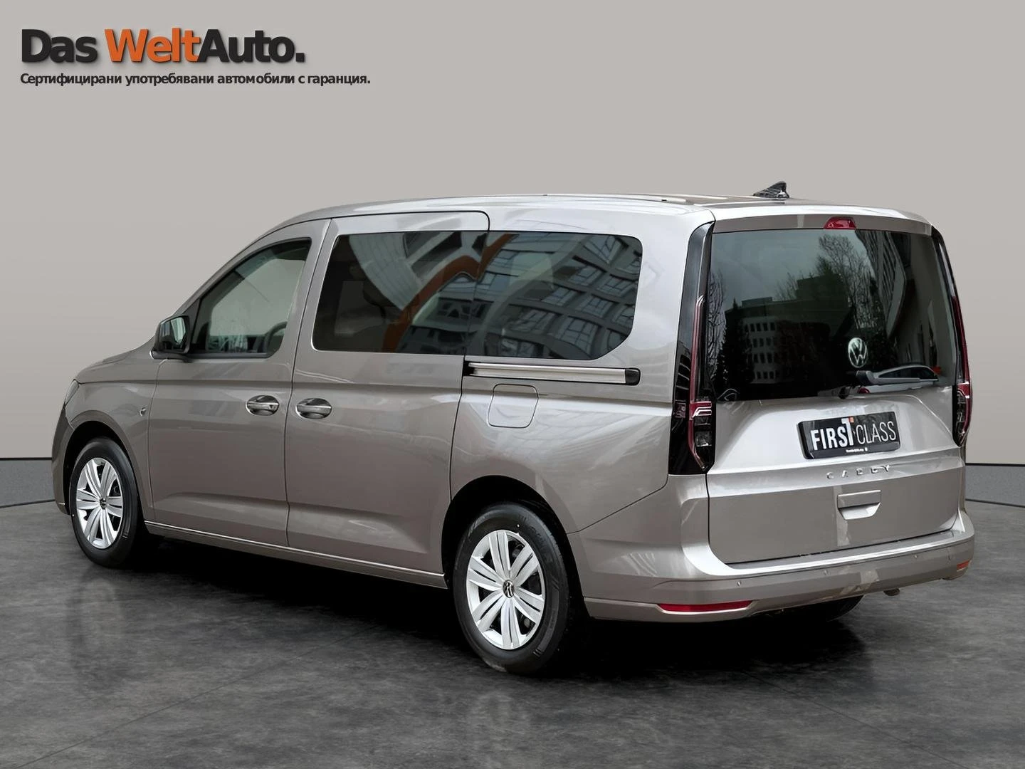 VW Caddy Maxi TDI 7 места - изображение 4