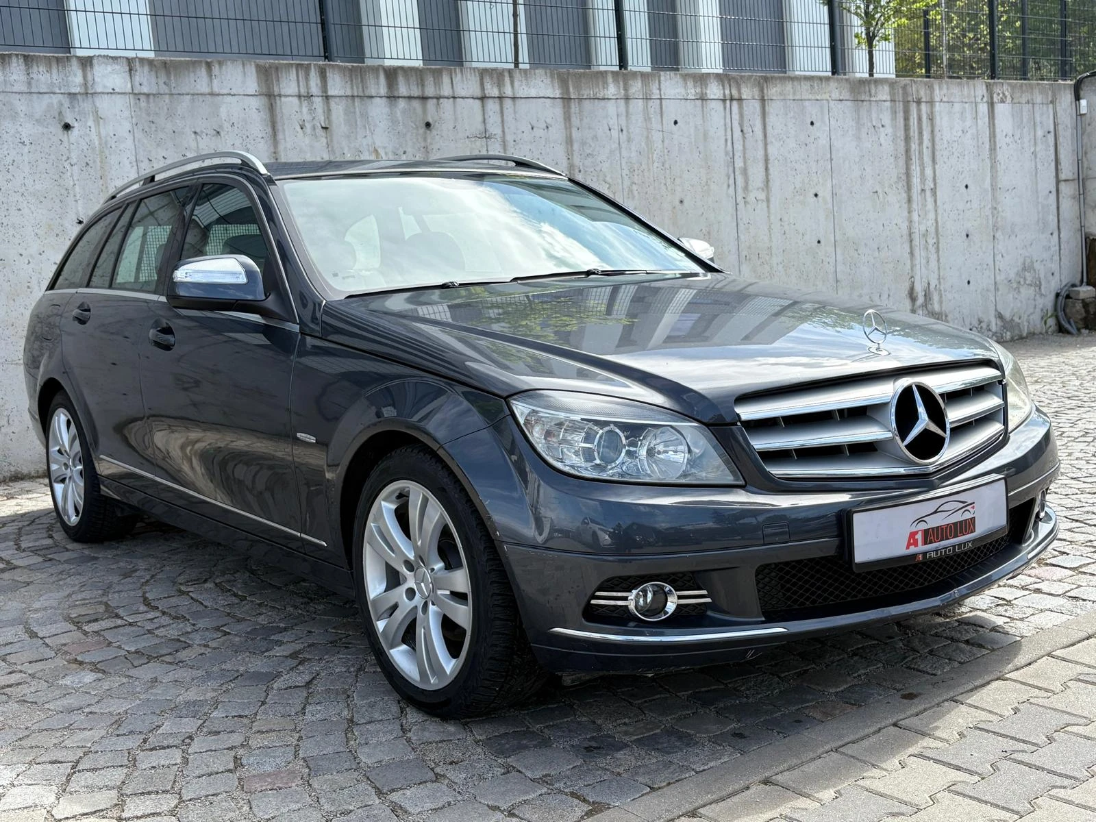 Mercedes-Benz C 220 CDI/6 speed/Xenon/NAVI/DVD/Excellent!!! - изображение 3