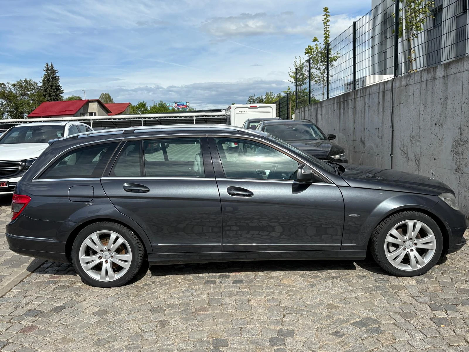Mercedes-Benz C 220 CDI/6 speed/Xenon/NAVI/DVD/Excellent!!! - изображение 8