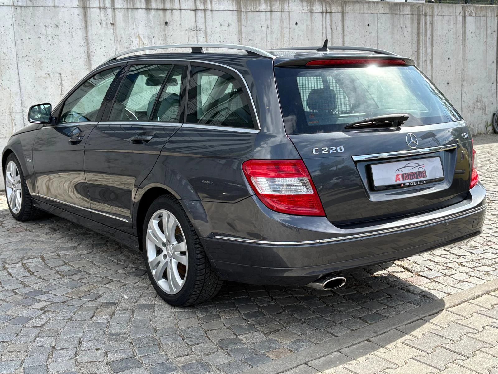 Mercedes-Benz C 220 CDI/6 speed/Xenon/NAVI/DVD/Excellent!!! - изображение 6