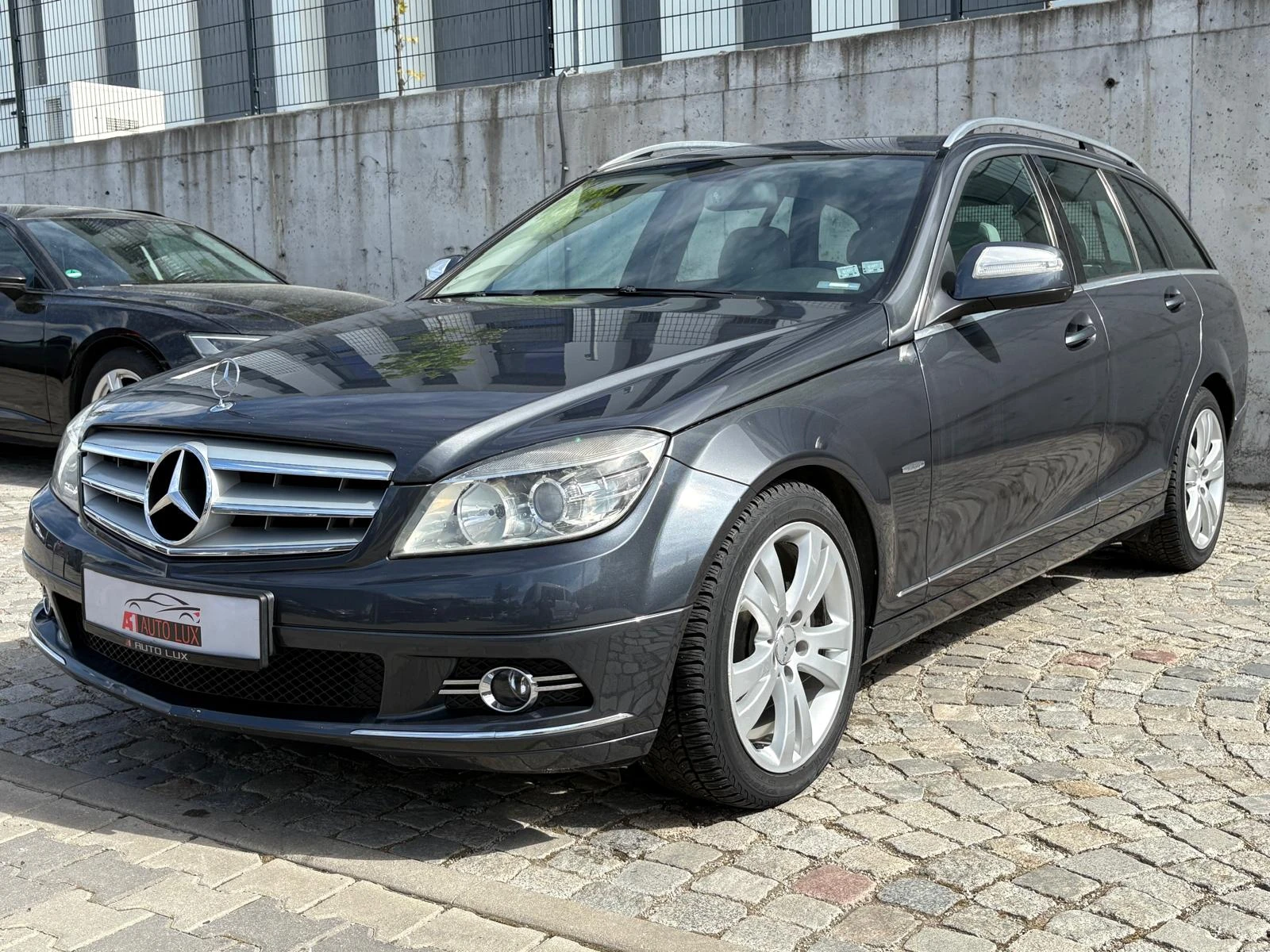 Mercedes-Benz C 220 CDI/6 speed/Xenon/NAVI/DVD/Excellent!!! - изображение 2
