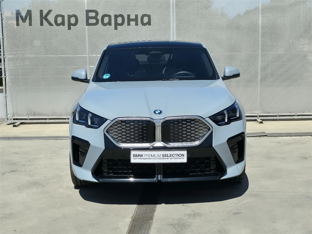 BMW iX2 xDrive30 - изображение 8
