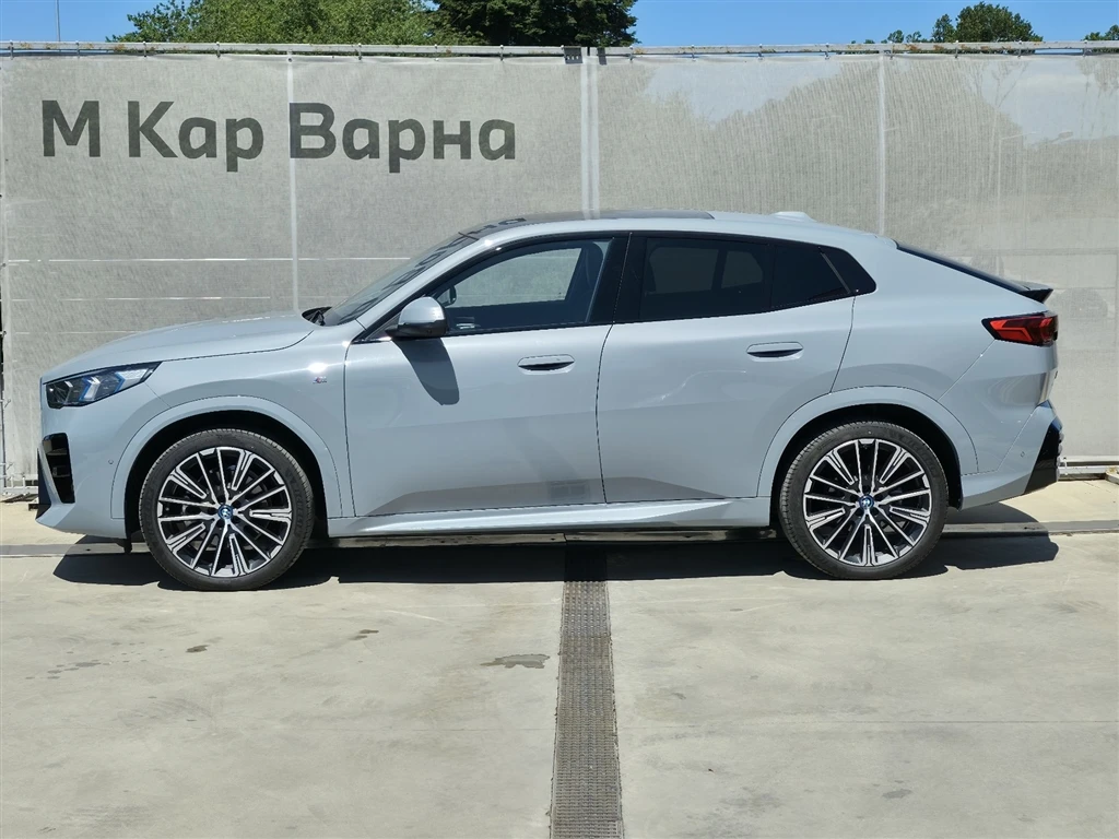BMW iX2 xDrive30 - изображение 3