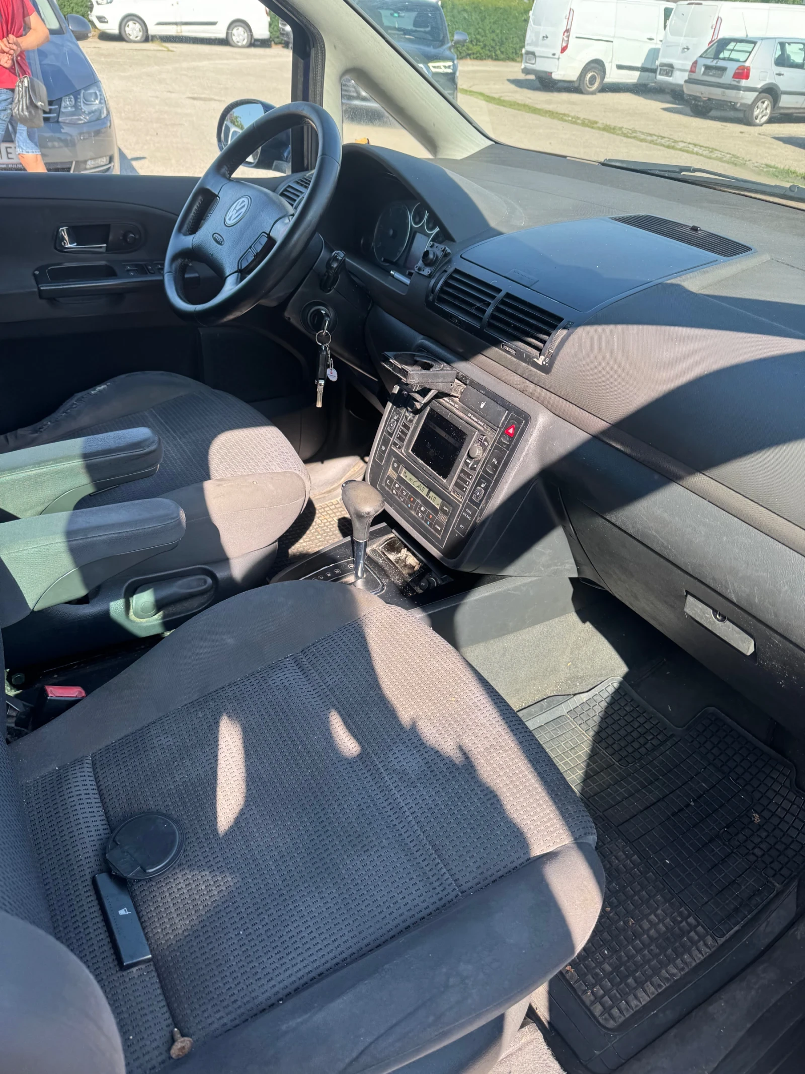 VW Sharan 1.9TDI Avtomat Xenon Navi - изображение 6
