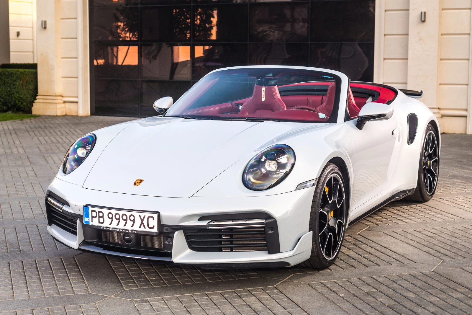 Porsche 911 992 TURBO S/AEROKIT/CER/ LIFT/BURMESTER | Mobile.bg   1
