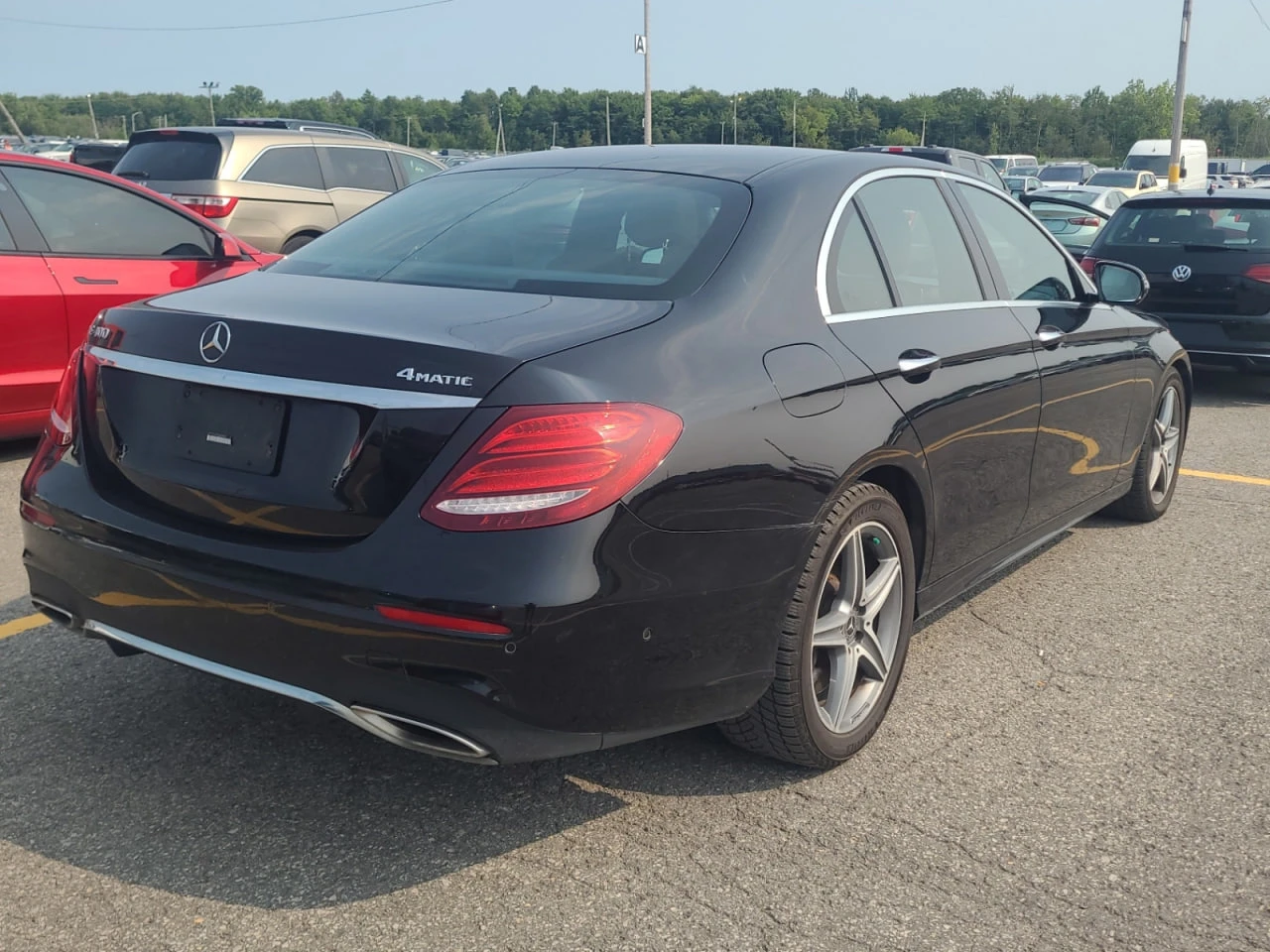 Mercedes-Benz E 400 * CARFAX * АВТО КРЕДИТ * ЦЕНА ДО БГ! - изображение 3