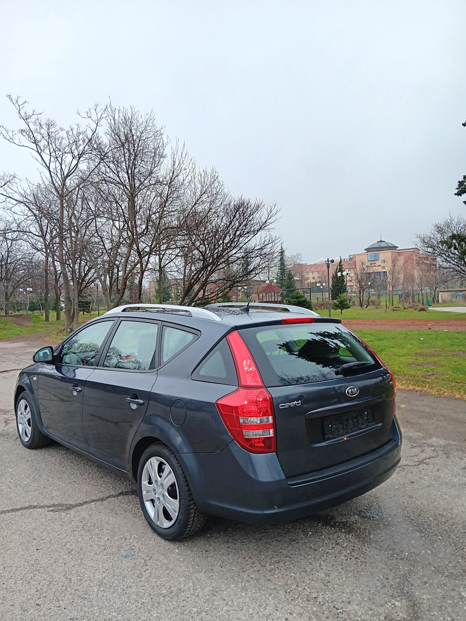 Kia Ceed 1.4-������-100�.�.-��� ����-� �����������-�������! | Mobile.bg � ����������� 3