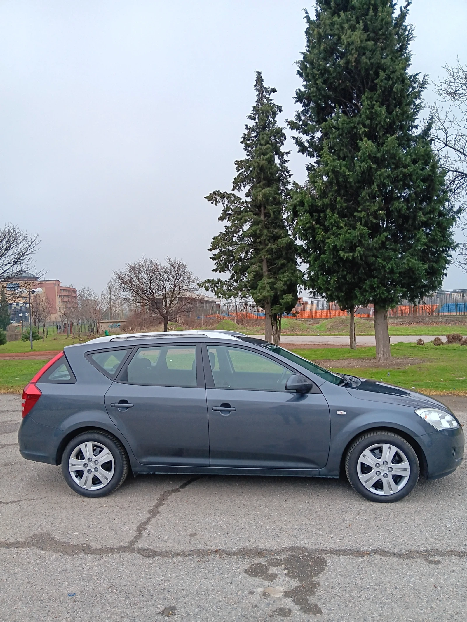 Kia Ceed 1.4-������-100�.�.-��� ����-� �����������-�������! | Mobile.bg � ����������� 5