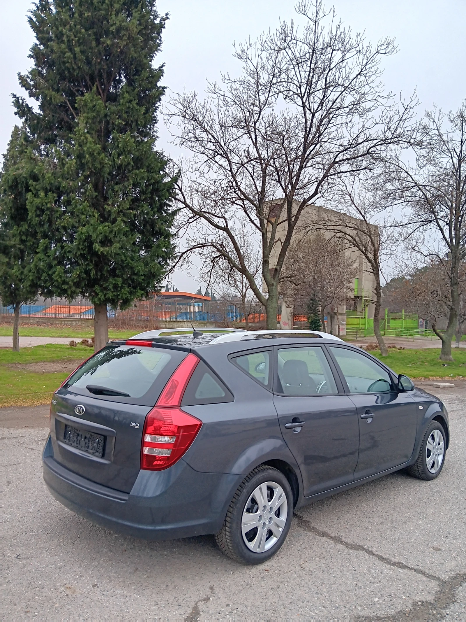 Kia Ceed 1.4-������-100�.�.-��� ����-� �����������-�������! | Mobile.bg � ����������� 6