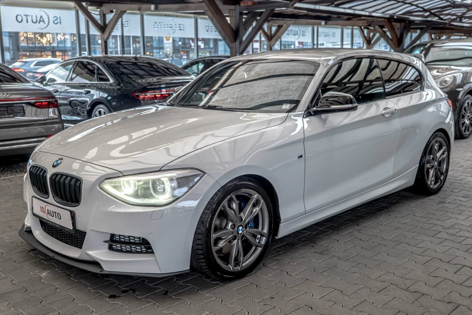 BMW 135 M-Technic/Алкантар/Спортен дисплей/Harman Kardon/П - изображение 3