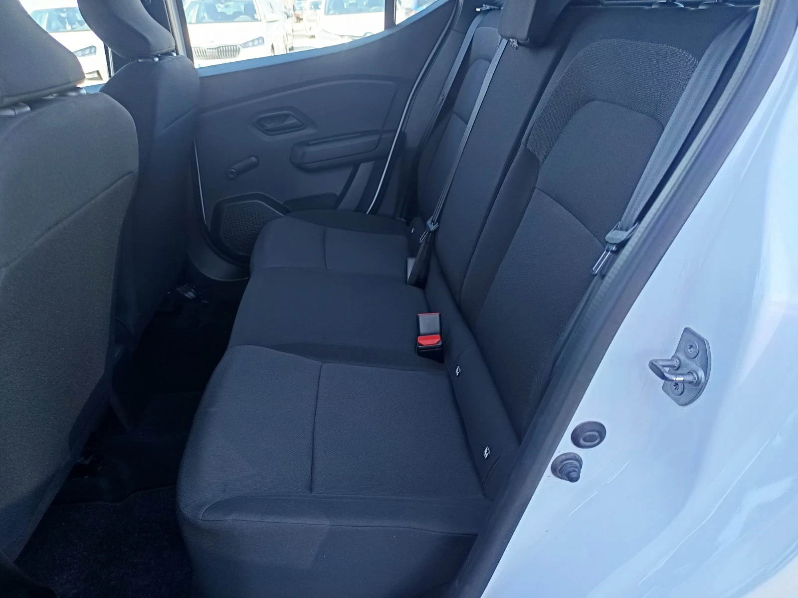 Dacia Sandero 1.0Sce/ 65к.с., снимка 14 - Автомобили и джипове - 53814444