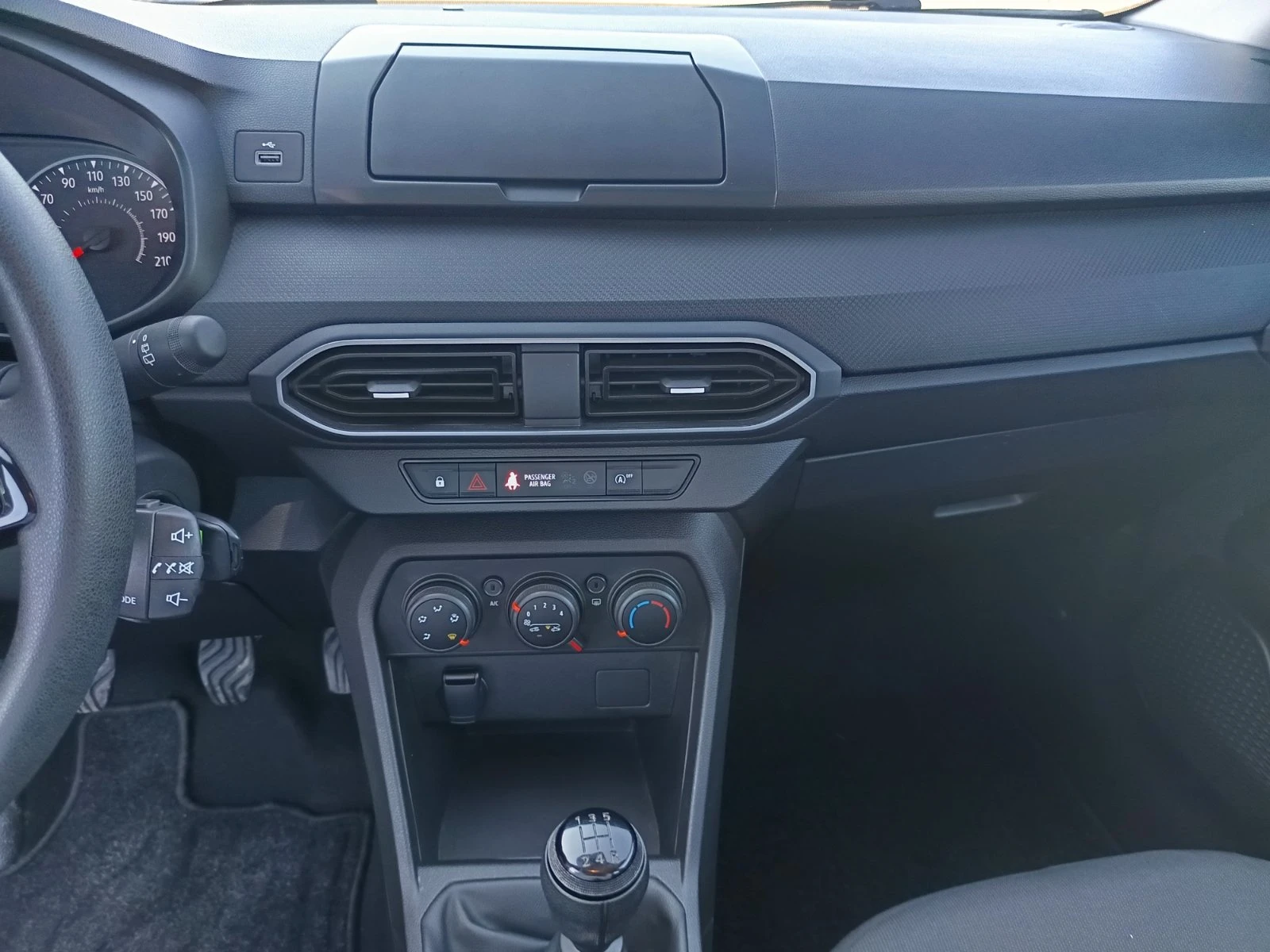 Dacia Sandero 1.0Sce/ 65к.с., снимка 10 - Автомобили и джипове - 53814444