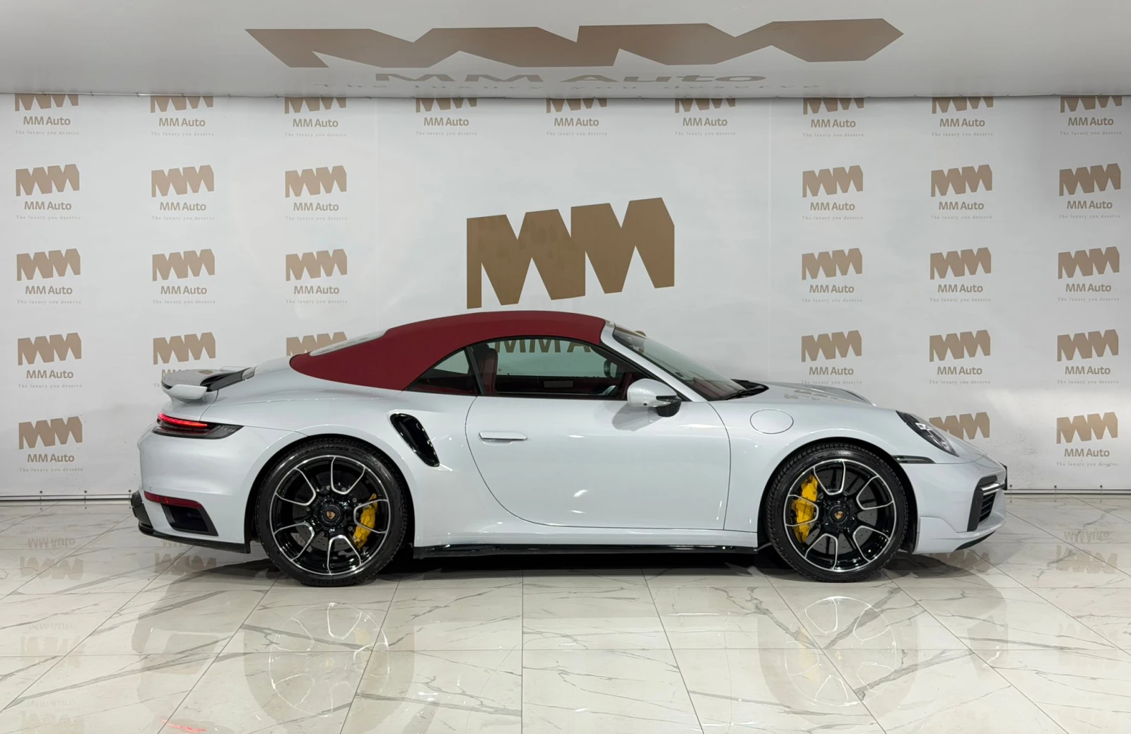 Porsche 911 Turbo S Cabrio* Lift* Carbon* Burm* FULL, снимка 2 - Автомобили и джипове - 53984762