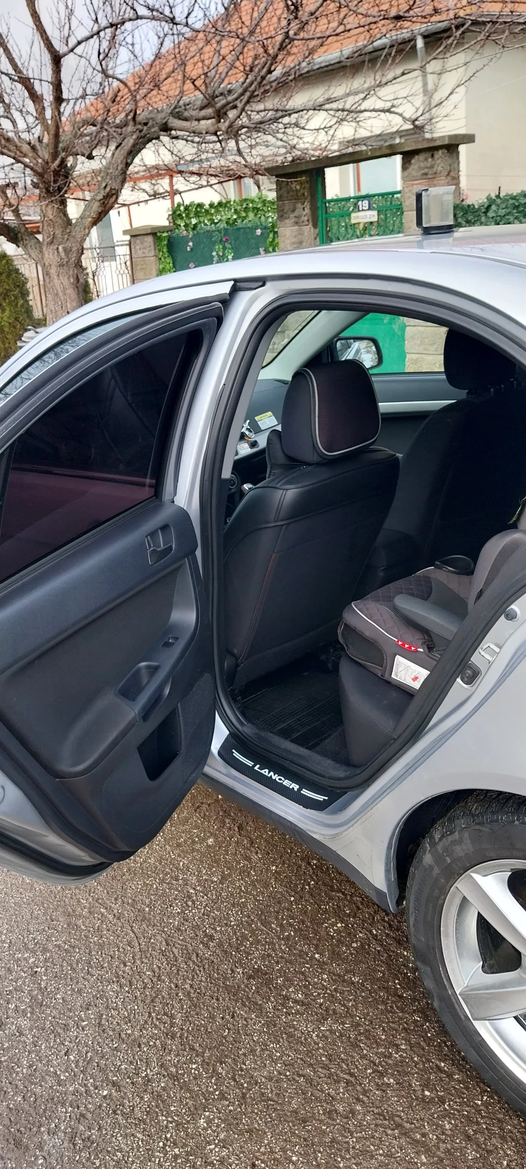 Mitsubishi Lancer 1.5, снимка 8 - Автомобили и джипове - 54042873