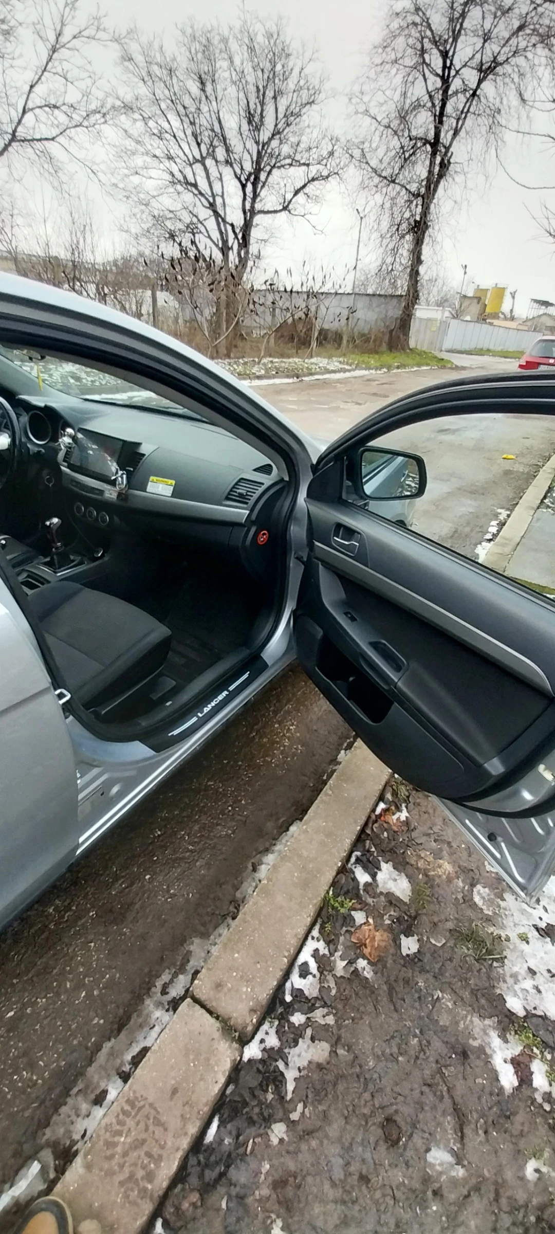 Mitsubishi Lancer 1.5, снимка 11 - Автомобили и джипове - 54042873