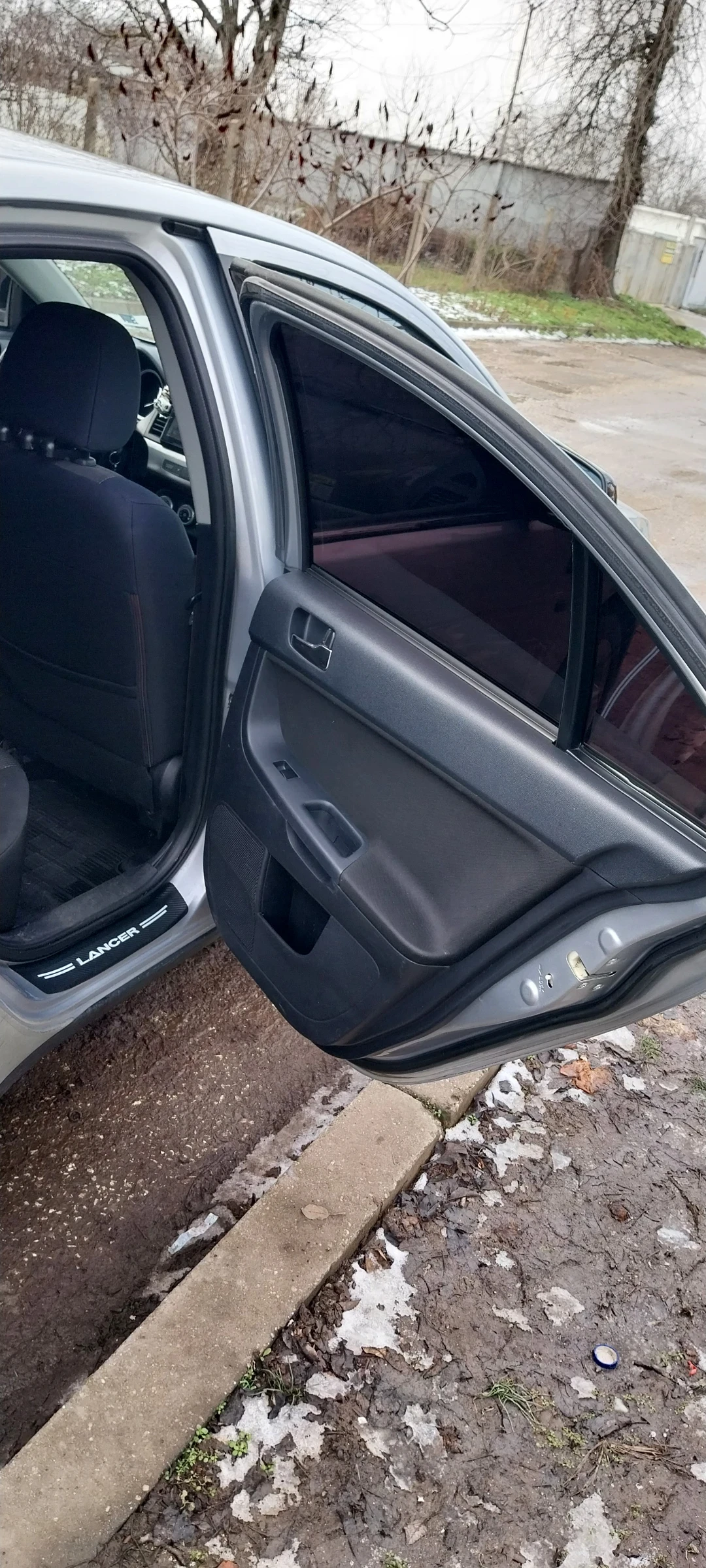 Mitsubishi Lancer 1.5, снимка 9 - Автомобили и джипове - 54042873