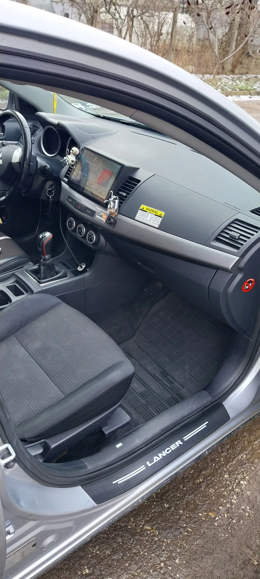 Mitsubishi Lancer 1.5, снимка 13 - Автомобили и джипове - 54042873