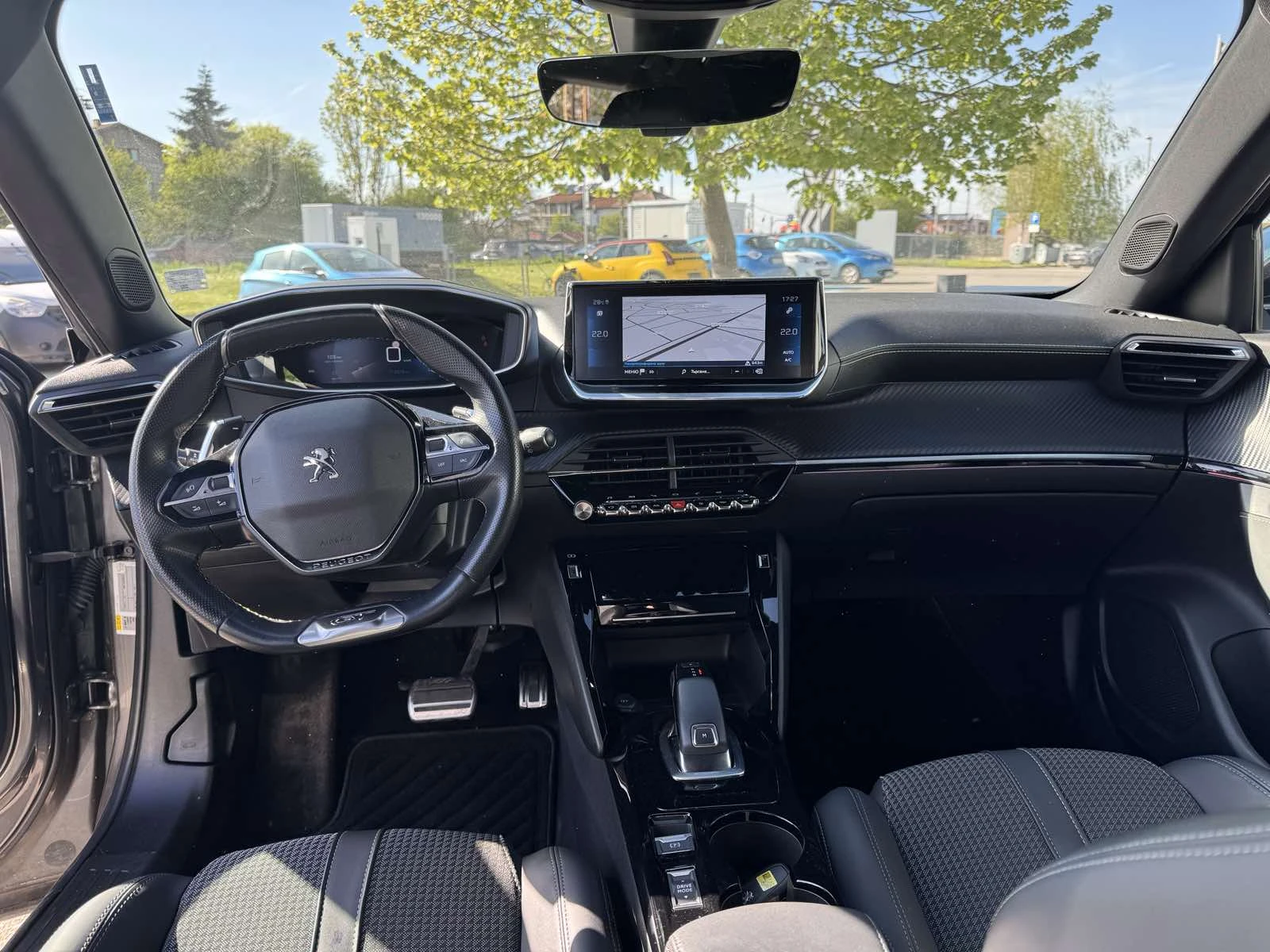 Peugeot 2008 1.2 TURBO GT LINE, снимка 14 - Автомобили и джипове - 54343244