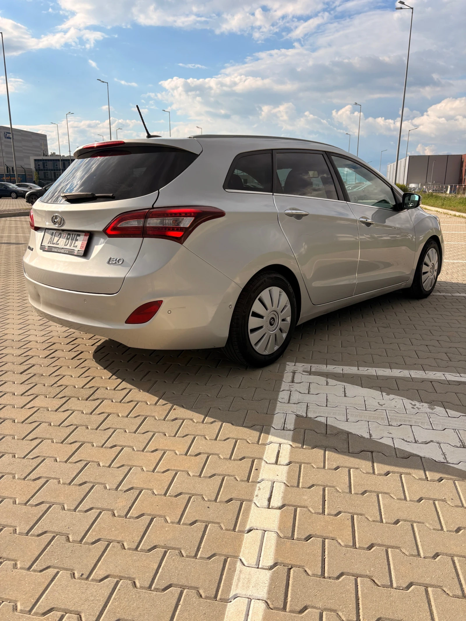 Hyundai I30 Premium, снимка 6 - Автомобили и джипове - 54649879