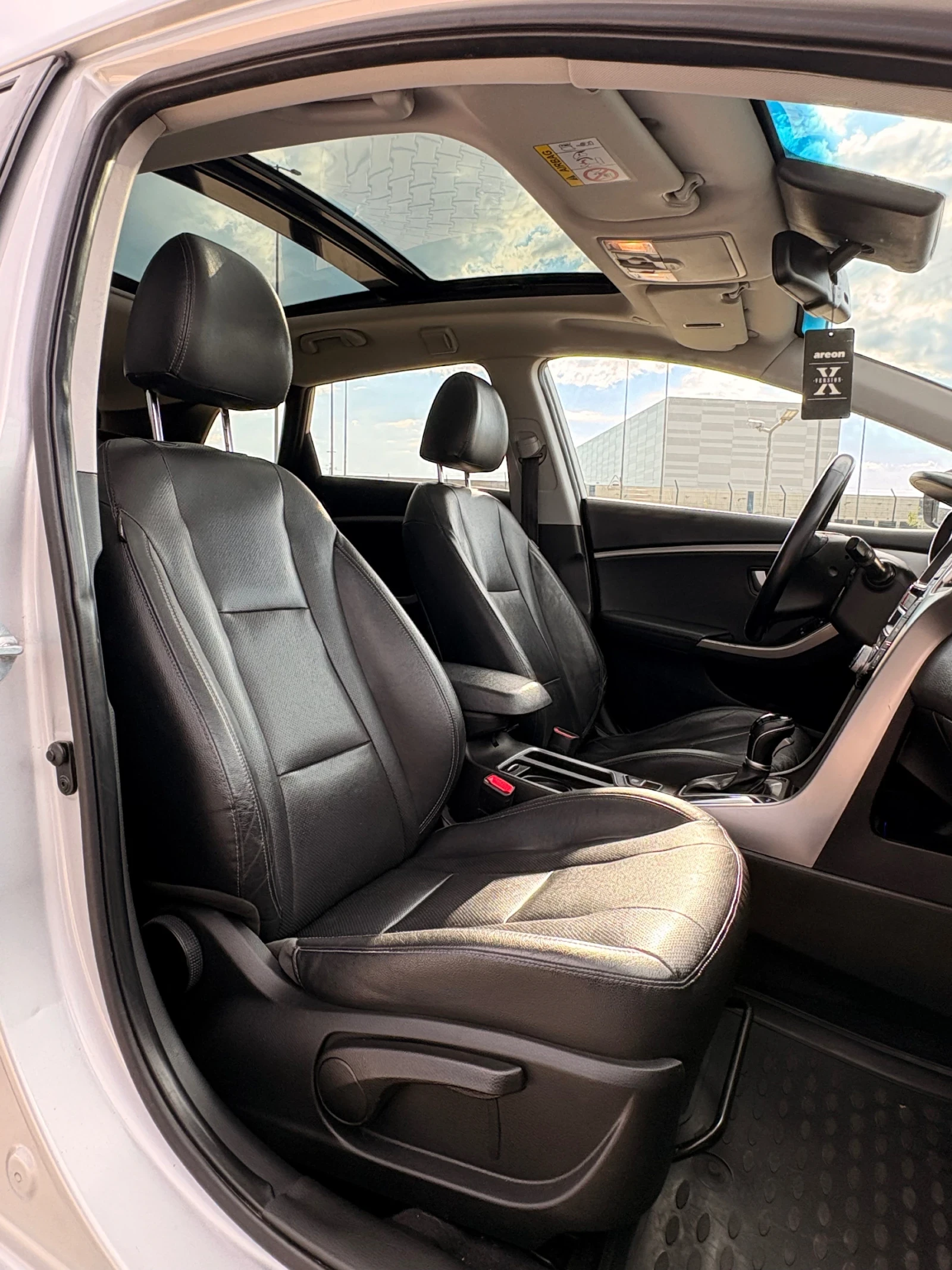 Hyundai I30 Premium, снимка 10 - Автомобили и джипове - 54649879