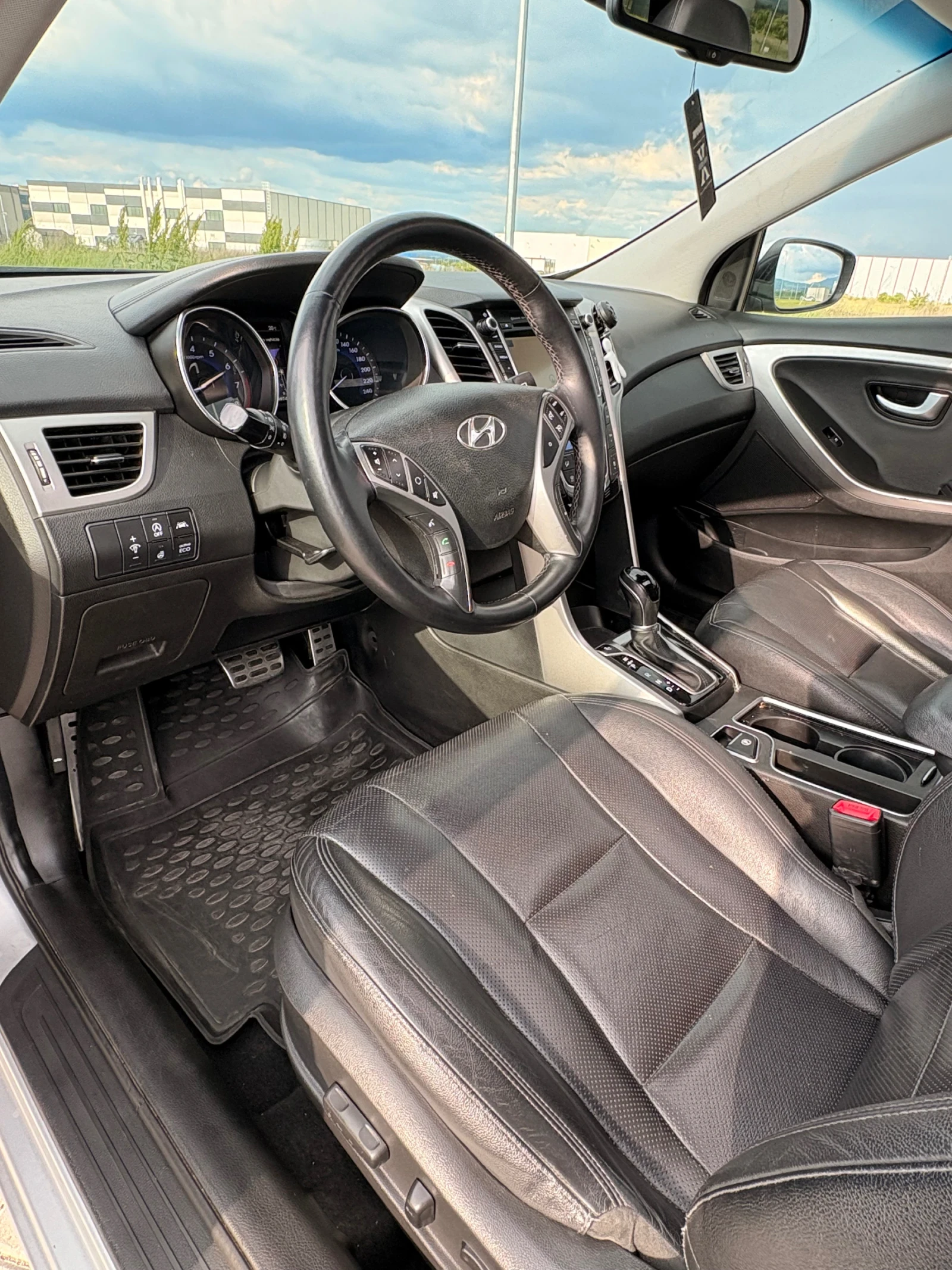 Hyundai I30 Premium, снимка 9 - Автомобили и джипове - 54649879