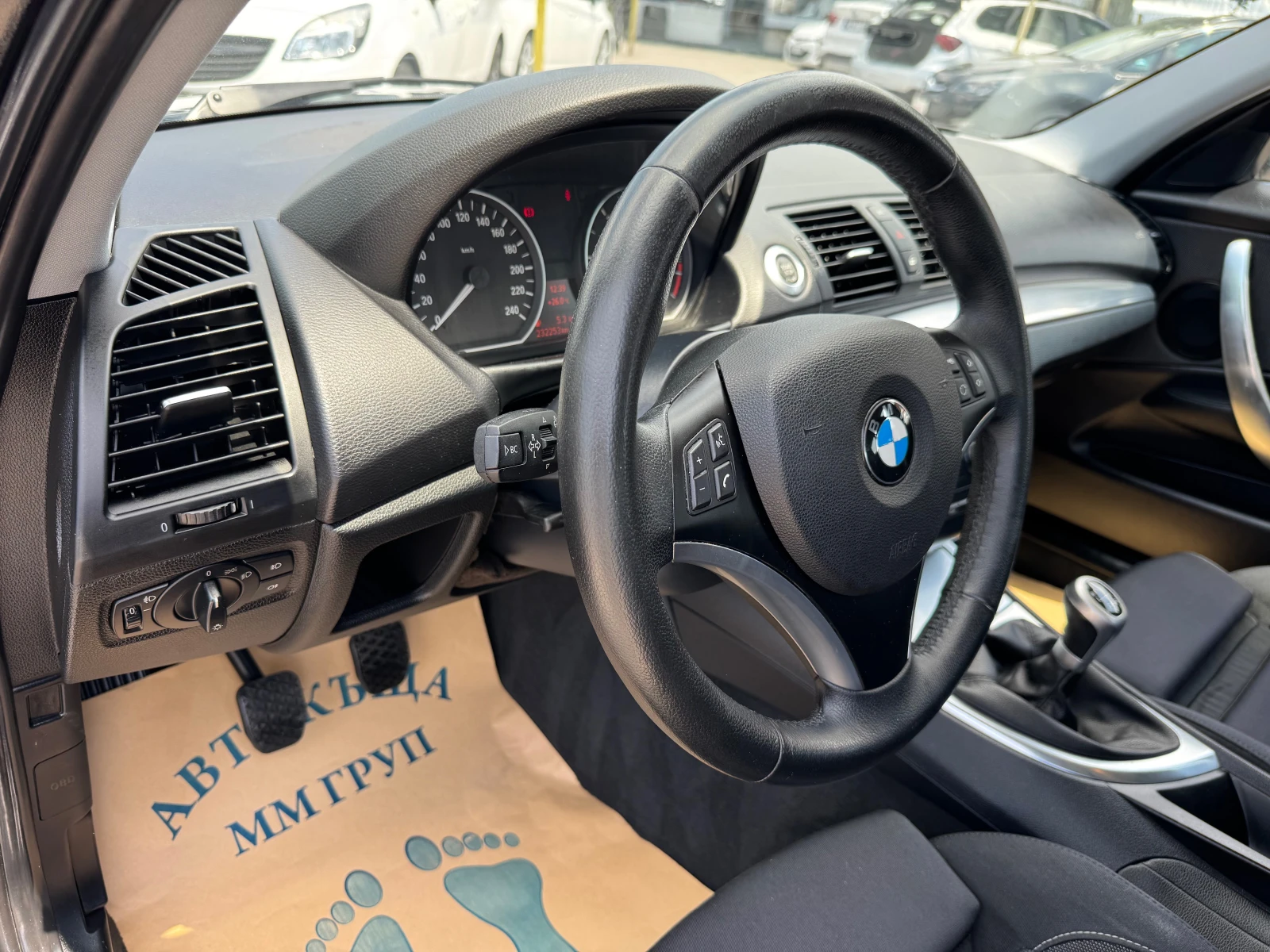 BMW 118 2.0D-FACE LIFT-ЛИЗИНГ, снимка 13 - Автомобили и джипове - 54737072