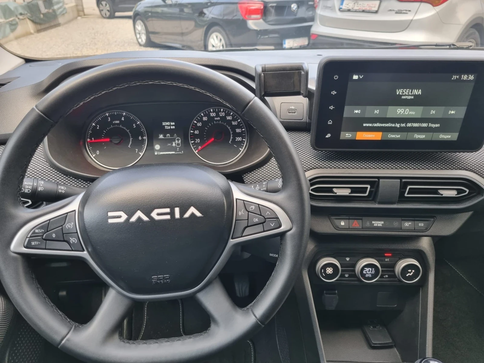 Dacia Sandero 1.0TCe 100к.с, снимка 10 - Автомобили и джипове - 54793209