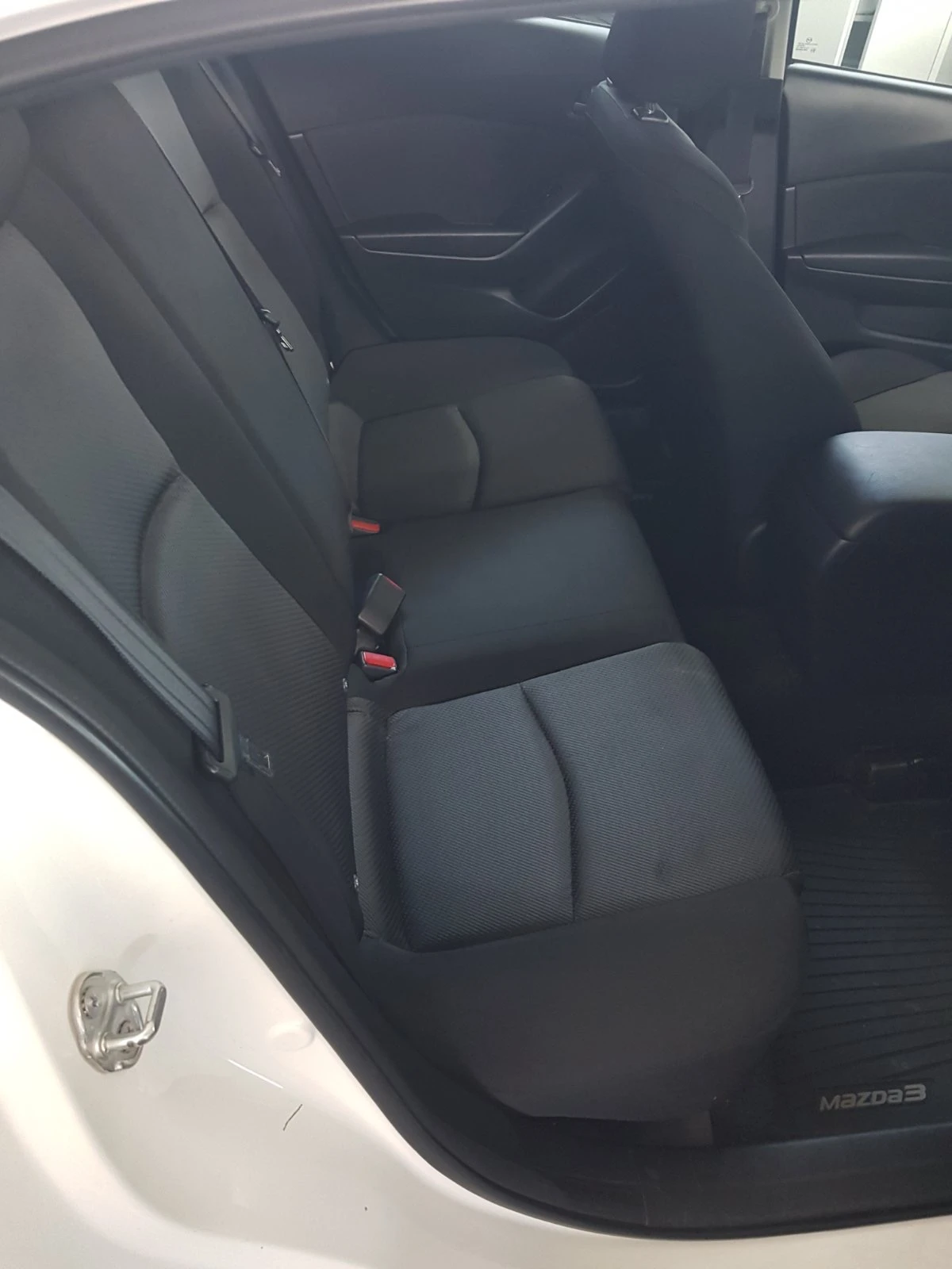 Mazda 3 - 53 726км!, снимка 11 - Автомобили и джипове - 54821969